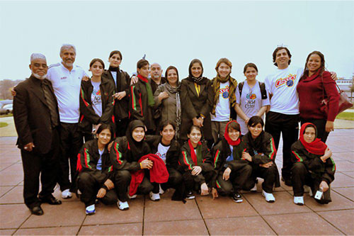 Zarlasht and her teammates on the National Afghan Women's Basketball Team with their U.S. host family in Washington D.C.